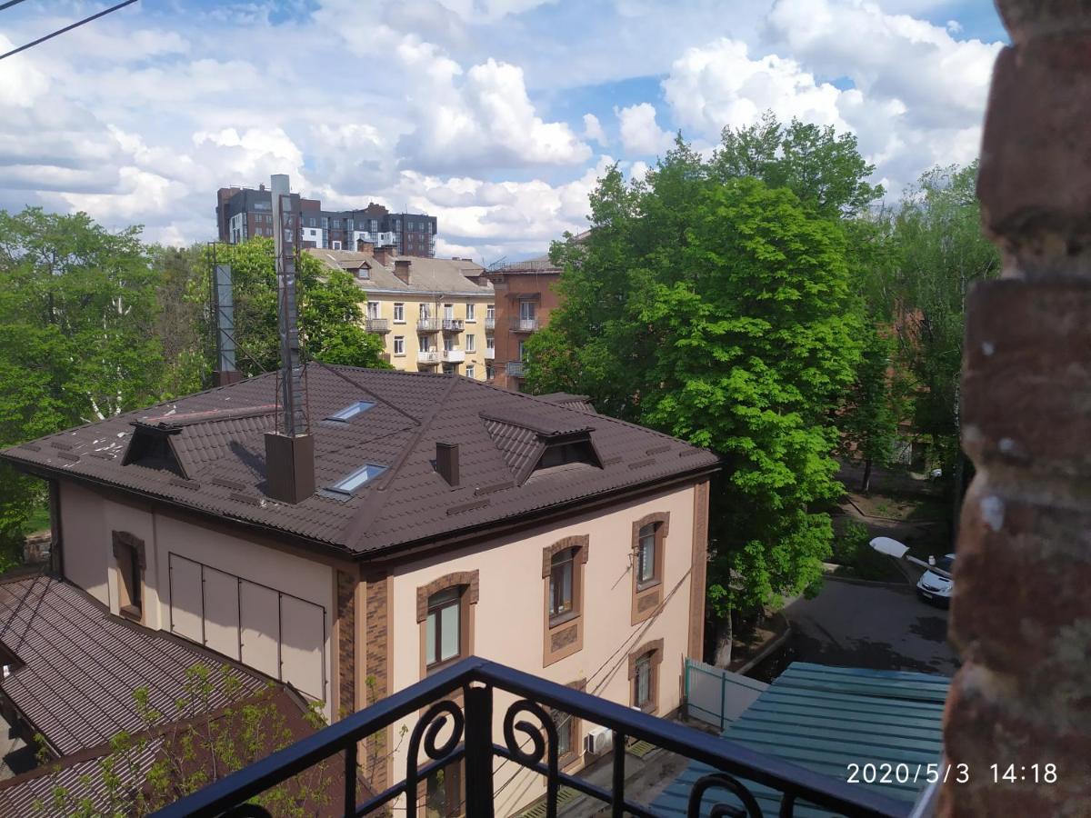 Апартаменти Світлий Ранок Та Затишний Вечір Rivne Kültér fotó